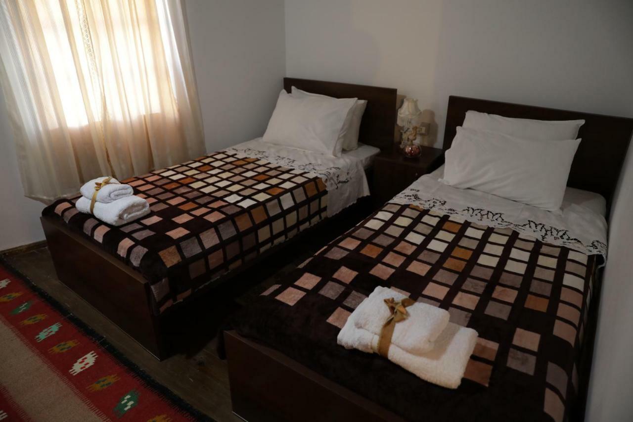 بيرات Guest House Mikel المظهر الخارجي الصورة