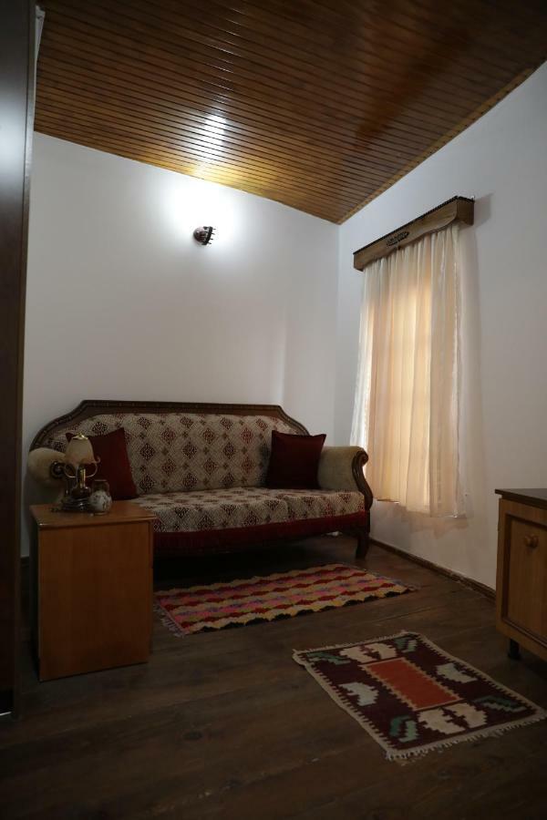 بيرات Guest House Mikel المظهر الخارجي الصورة